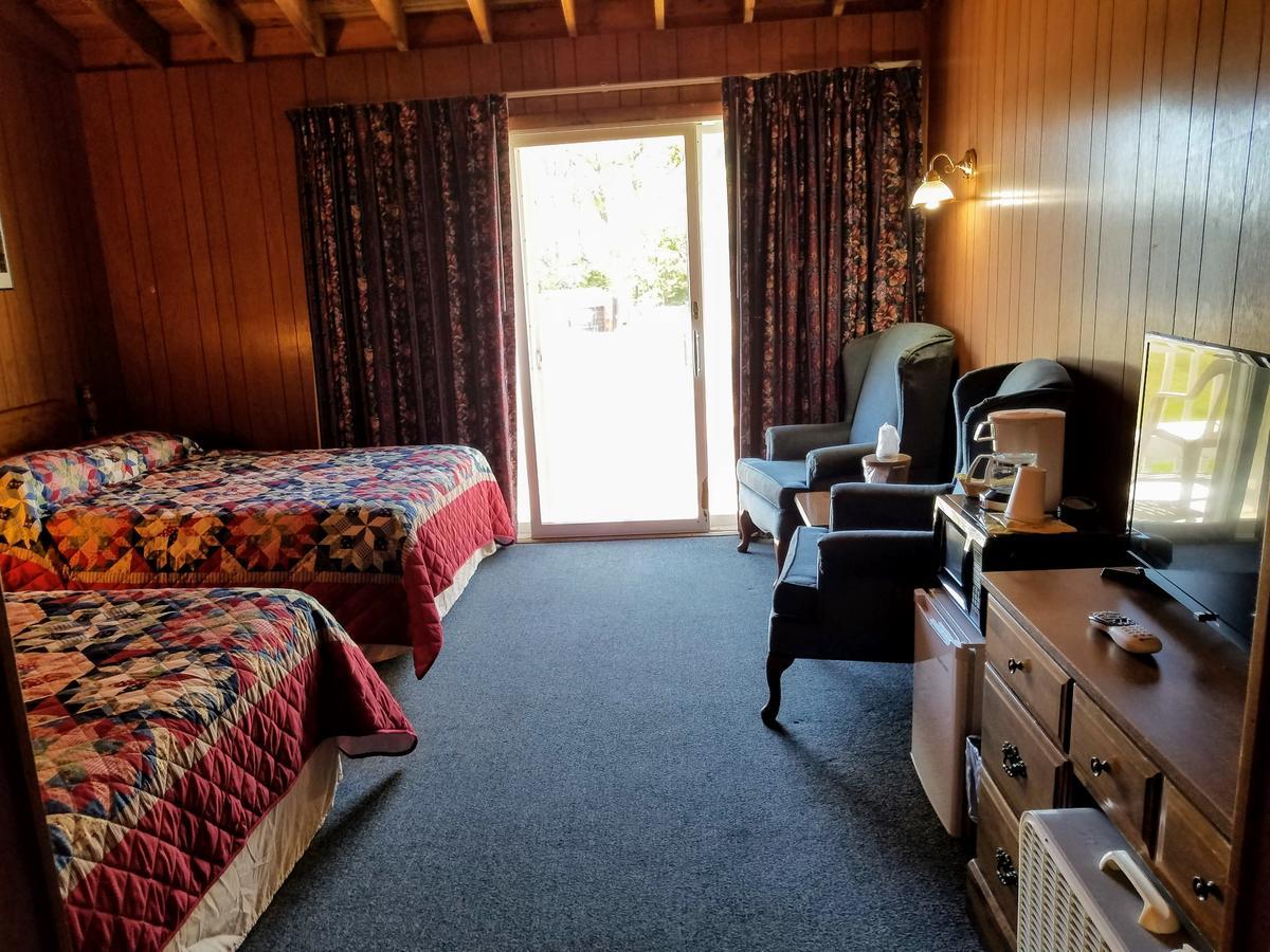 Smugglers Cove Inn Dayville Exteriér fotografie