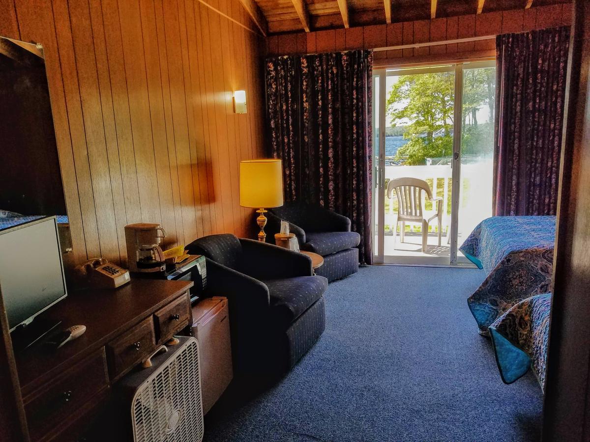 Smugglers Cove Inn Dayville Exteriér fotografie