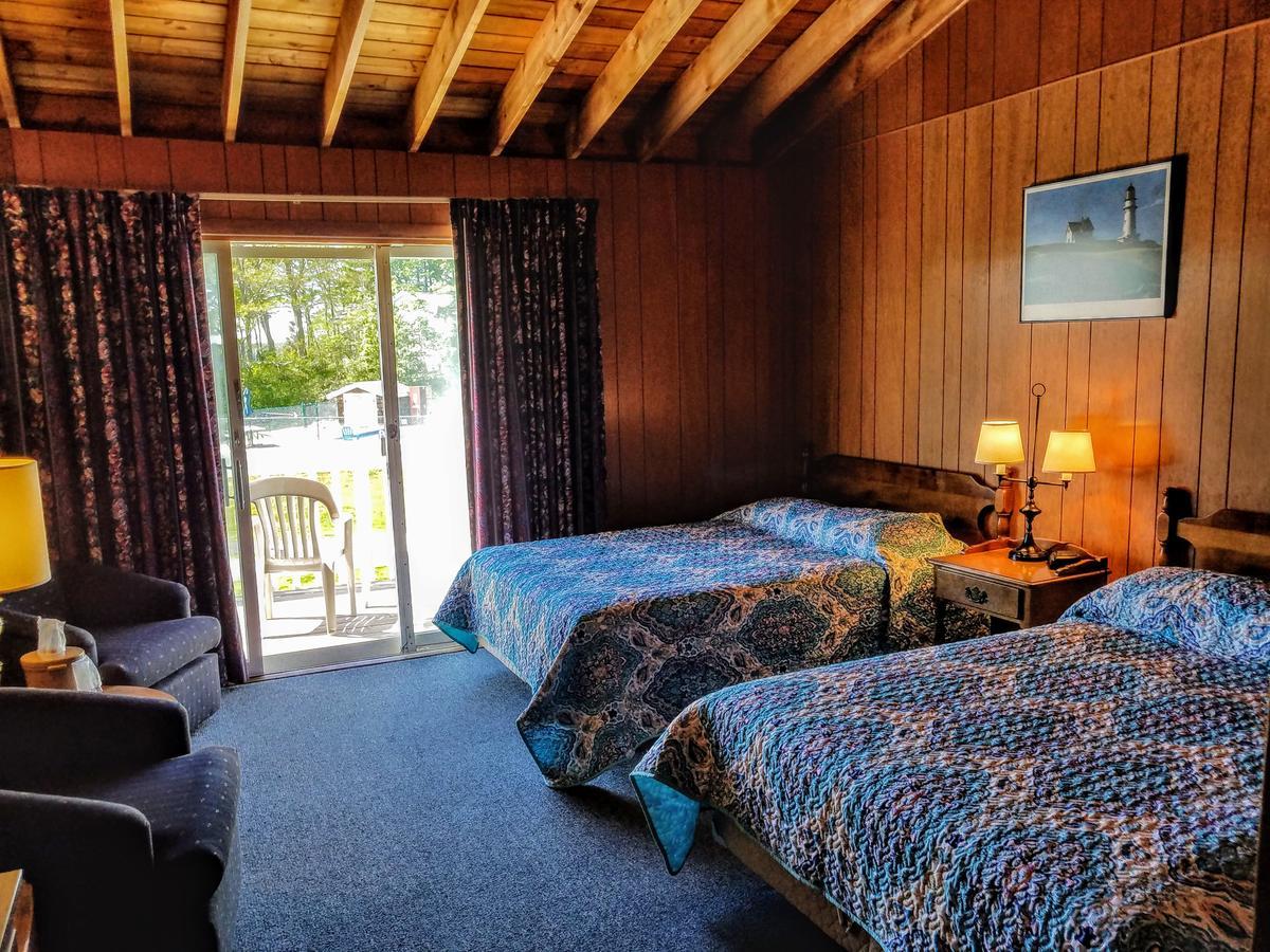 Smugglers Cove Inn Dayville Exteriér fotografie