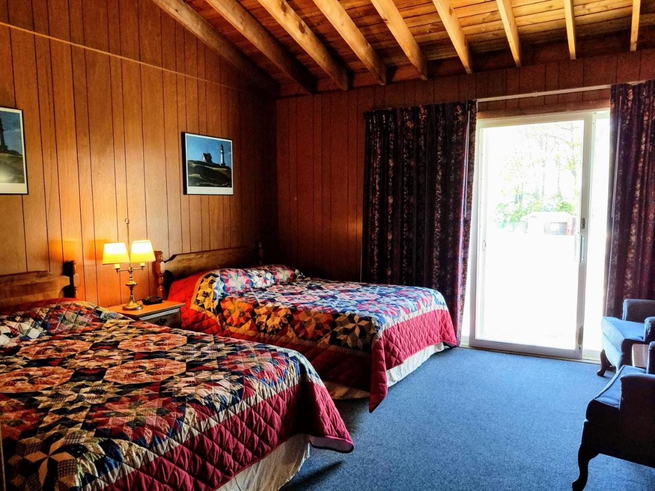 Smugglers Cove Inn Dayville Exteriér fotografie